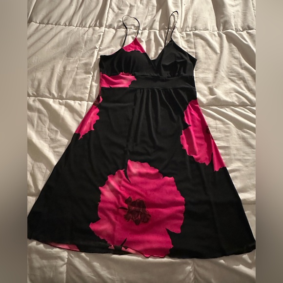 Black and Pink Floral Dress - Picture 1 of 1